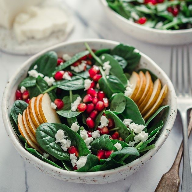 Spinach Pear and Pomegranate Salad Recipe