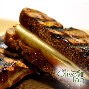 Apple Pear and Cheese Panini with Cranberry Pear Balsamic Vinegar Recipe