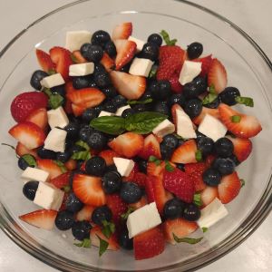 Berry Caprese Salad Recipe