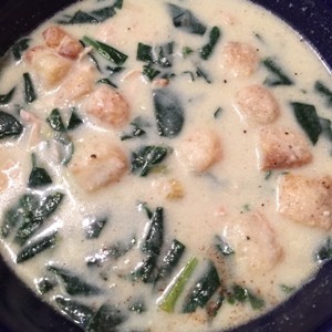 Creamy Chicken, Spinach, and Leek Soup Recipe